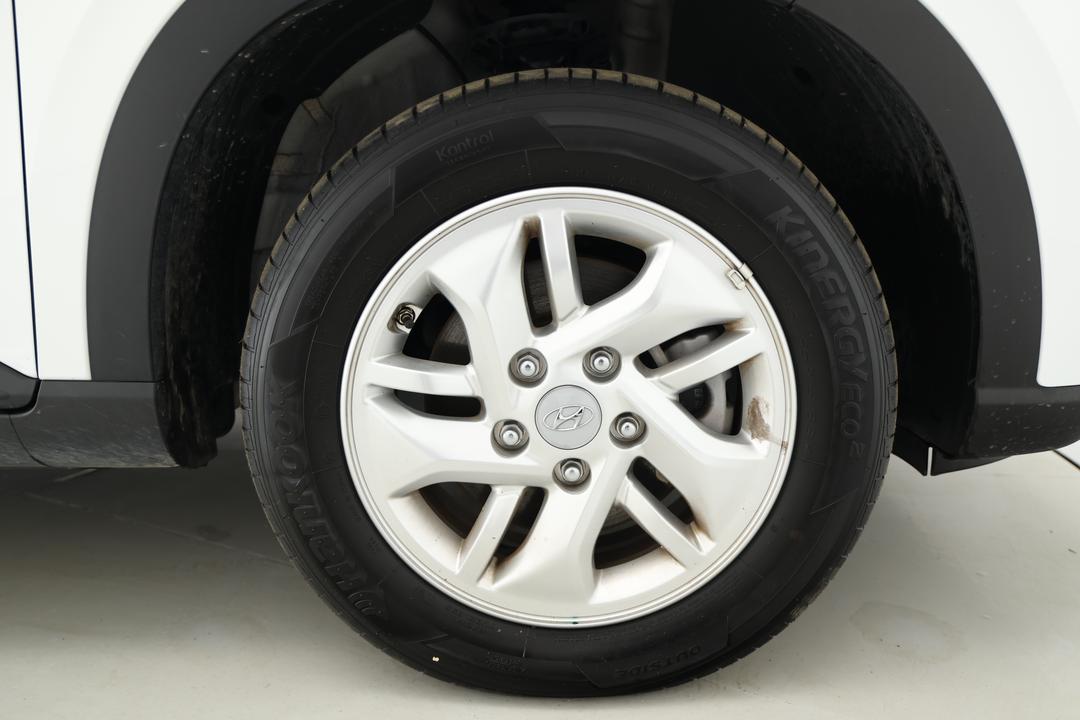 2024 Hyundai Venue Venue, Automatic, 19876 km, Right Front Wheel