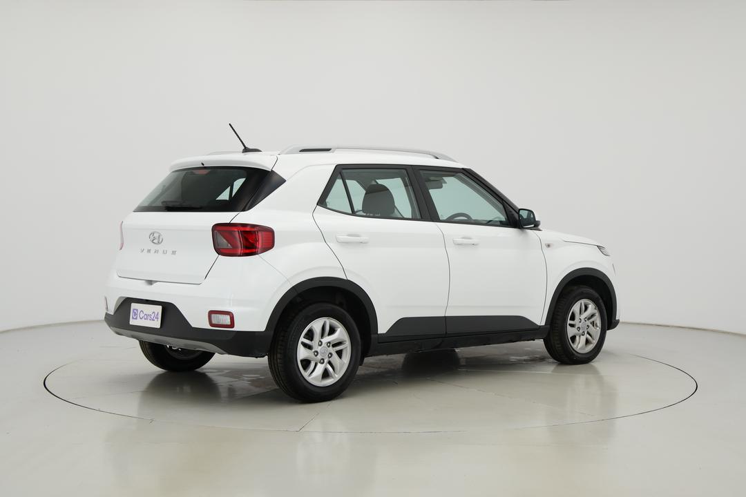 2024 Hyundai Venue Venue, Automatic, 19876 km, Right Back Diagonal (45- Degree) View