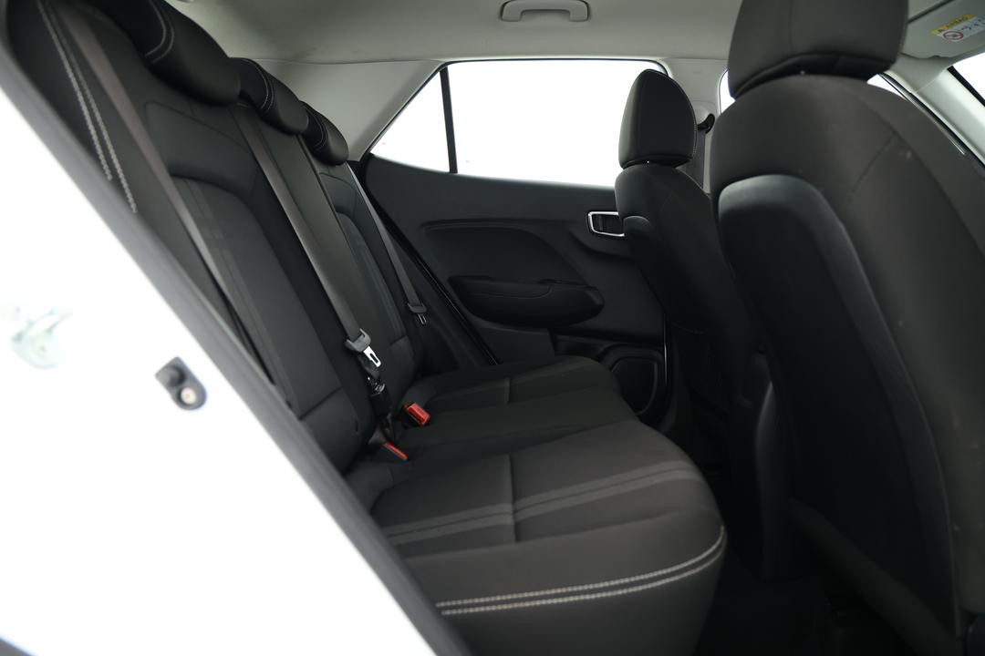2024 Hyundai Venue Venue, Automatic, 19876 km, Right Side Rear Door Cabin View