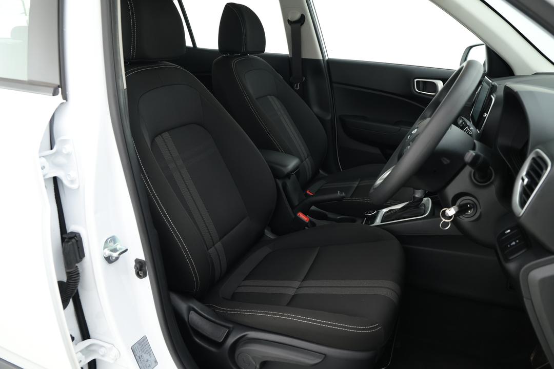 2024 Hyundai Venue Venue, Automatic, 19876 km, Odometer View
