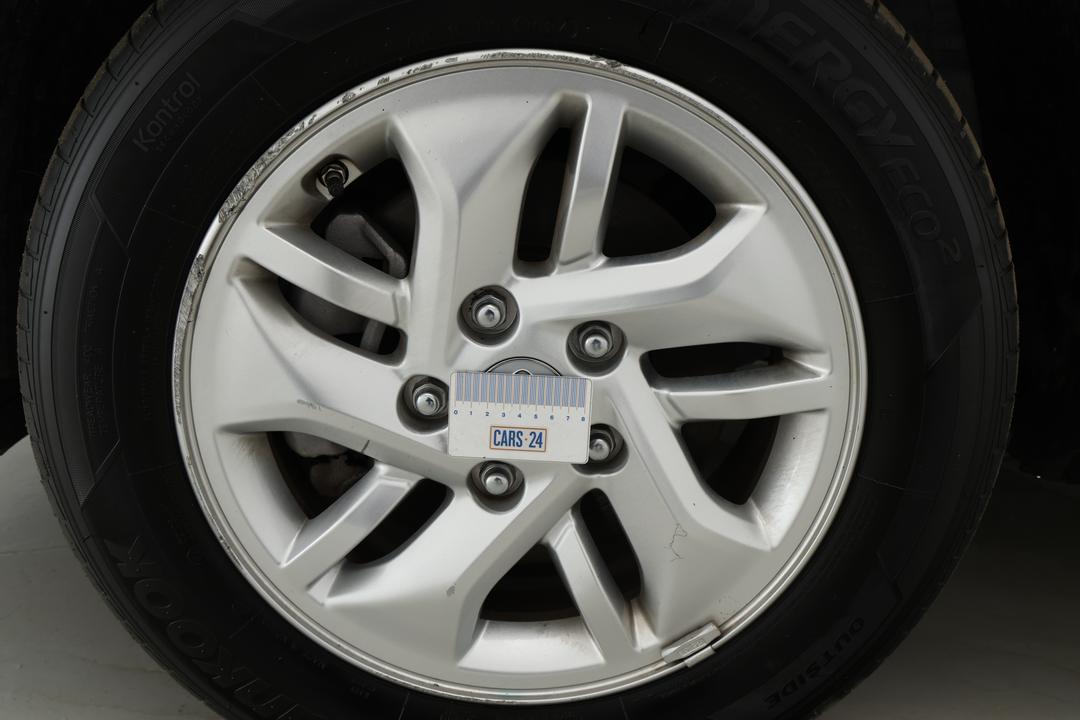 2024 Hyundai Venue Venue, Automatic, 19876 km, Wheels Rim Front LHS Gutter Rash