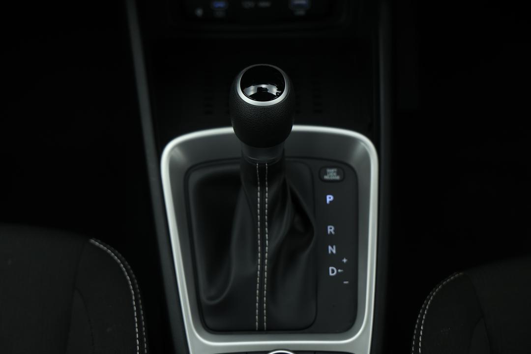 2025 Hyundai Venue Venue, Automatic, 24156 km, Key Close-up