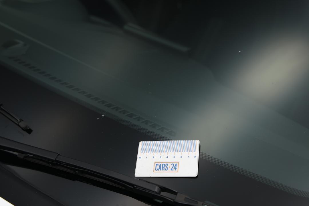 2025 Hyundai Venue Venue, Automatic, 24156 km, Windshield Front Spots