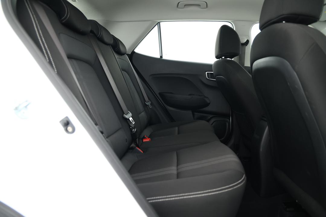 2025 Hyundai Venue Venue, Automatic, 24156 km, Odometer View