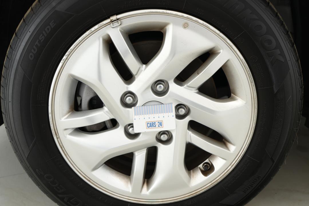 2025 Hyundai Venue Venue, Automatic, 24156 km, Wheels Rim Front LHS Scratch