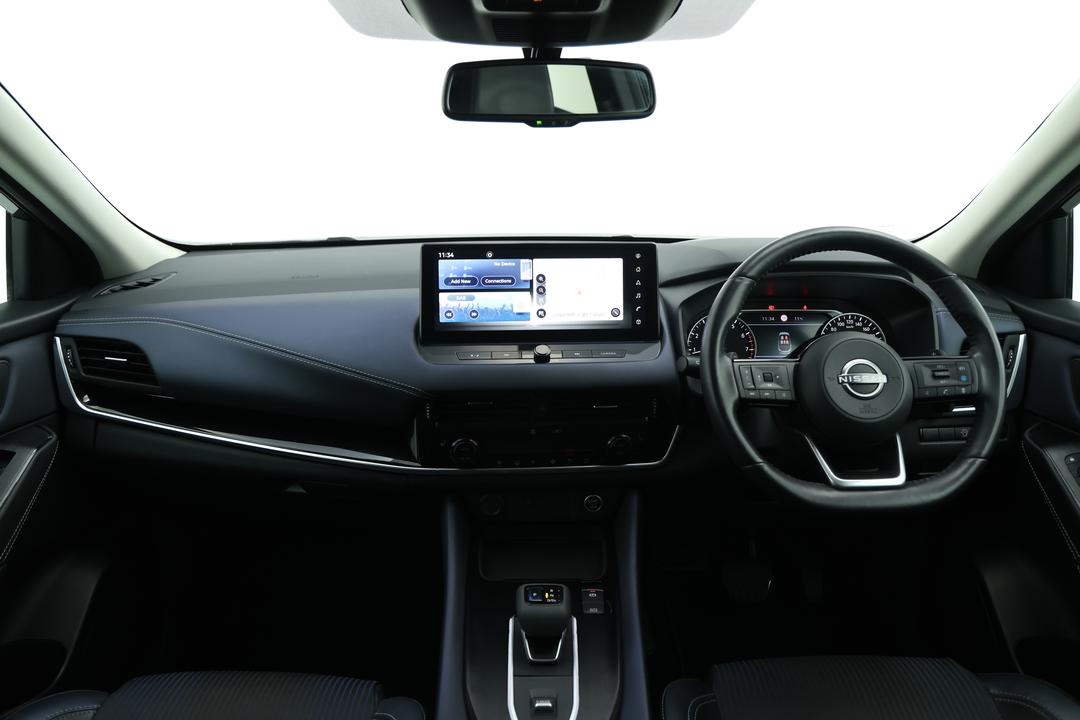 2022 Nissan Qashqai St-l, Automatic, 43419 km, Drivers Side Door Panel Controls
