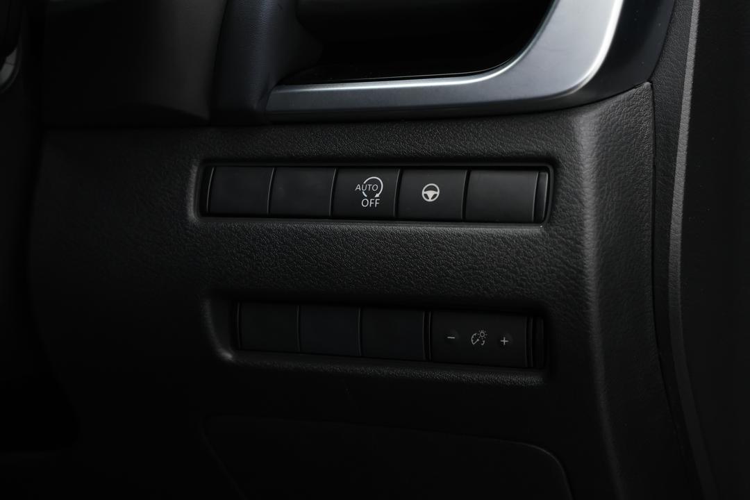 2022 Nissan Qashqai St-l, Automatic, 43419 km, Utility Switches/Buttons