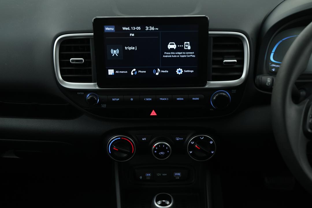 2025 Hyundai Venue Venue, Automatic, 21946 km, Center Console