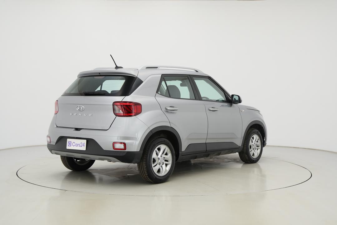 2025 Hyundai Venue Venue, Automatic, 21946 km, Right Back Diagonal (45- Degree) View
