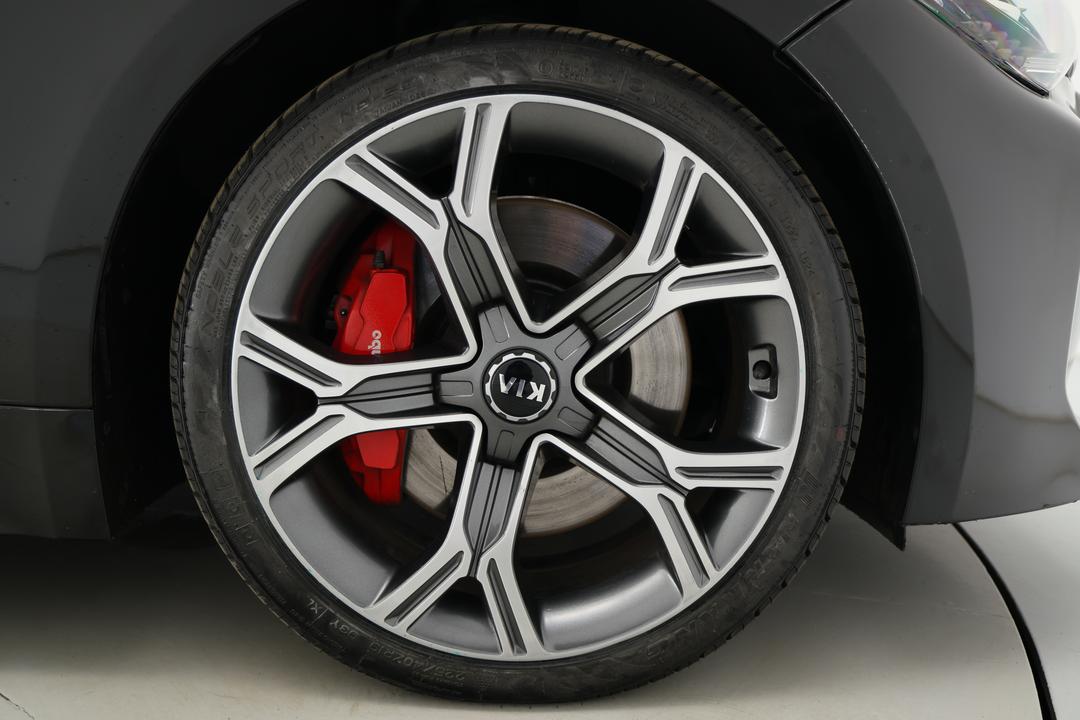 2017 Kia Stinger Gt (black Leather), Automatic, 41487 km, Right Front Wheel