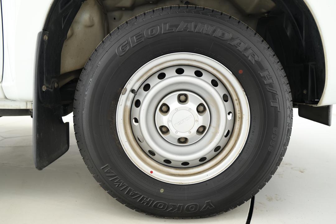 2017 Isuzu D-MAX Sx Hi-ride (4x2), Automatic, 118991 km, Right Front Wheel