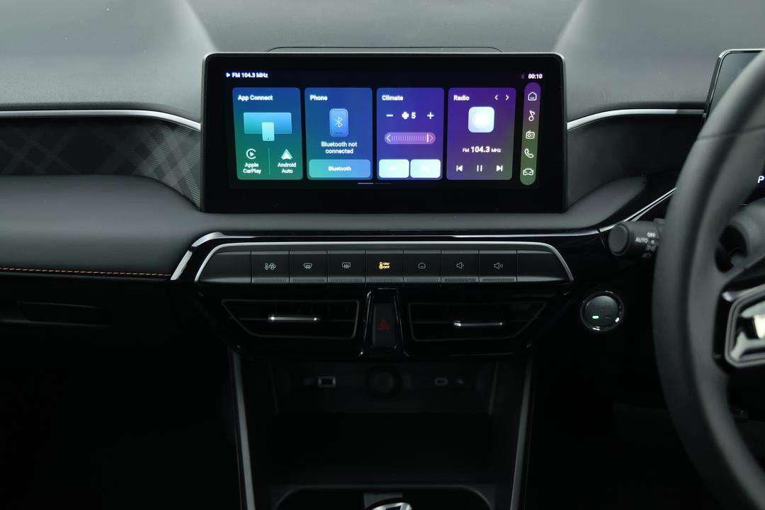 2025 MG Mg3 Excite, Automatic, 63 km, Speaker View