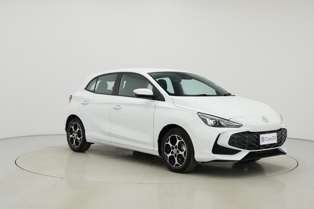 2025 MG Mg3 Excite, Automatic, 63 km, Right Front Diagonal (45- Degree) View