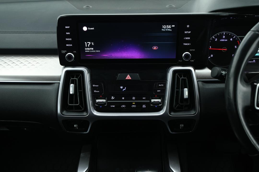2022 Kia Sorento Sport 7 Seat, Automatic, 89974 km, Right Side Front Door Cabin View