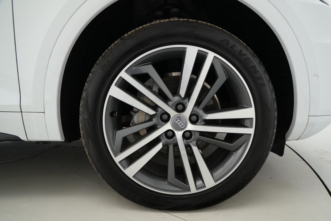 2020 Audi Q5 40 Tdi Quattro Sport, Automatic, 74021 km, Right Front Wheel