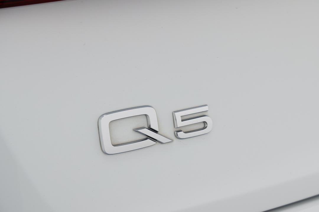 2020 Audi Q5 40 Tdi Quattro Sport, Automatic, 74021 km, Badge (Boot Left Side)