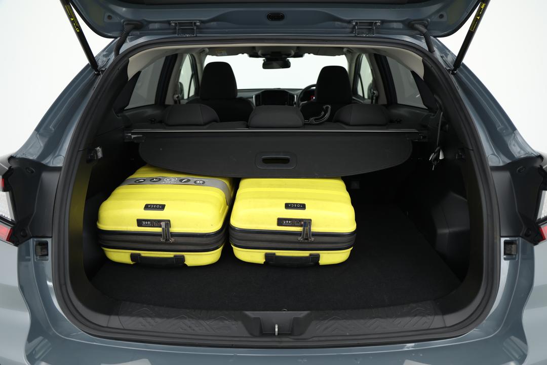 2025 Subaru Crosstrek AWD 2.0l, Automatic, 18708 km, Boot Inside View with Luggage