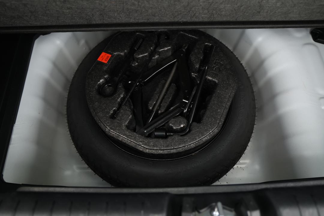 2025 Hyundai Venue Venue, Automatic, 26852 km, Spare Wheel
