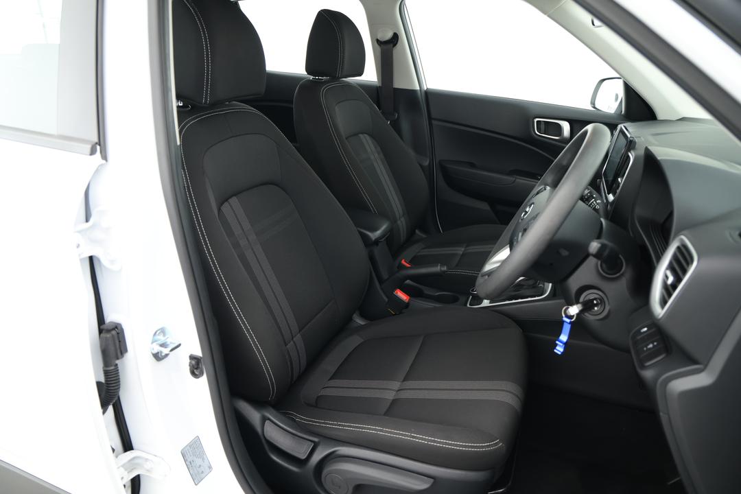 2025 Hyundai Venue Venue, Automatic, 26852 km, Odometer View