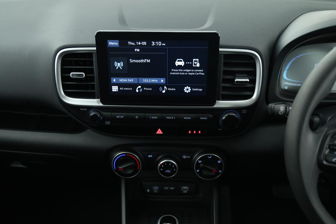 2025 Hyundai Venue Venue, Automatic, 26852 km, Gear Lever 