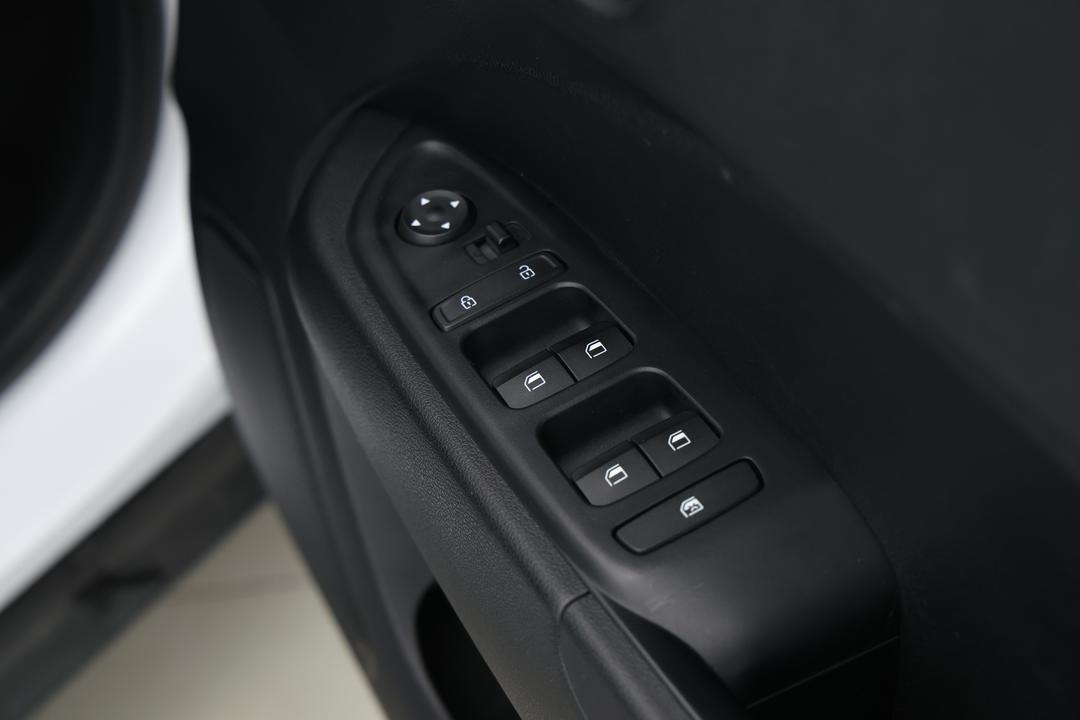 2025 Hyundai Venue Venue, Automatic, 26852 km, Key Close-up