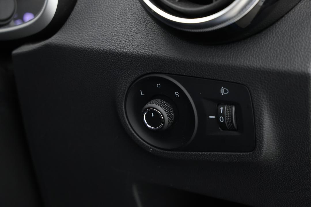 2019 MG ZS Excite Plus, Automatic, 66386 km, Right Side Front Door Cabin View