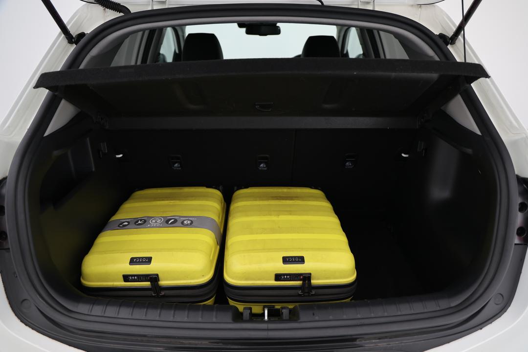 2021 Kia Stonic Gt-line, Automatic, 53068 km, Boot Inside View with Luggage