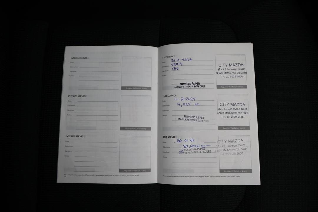 2022 Mazda CX-5 Maxx Sport (FWD), Automatic, 22388 km, Drivers Side Door Panel Controls