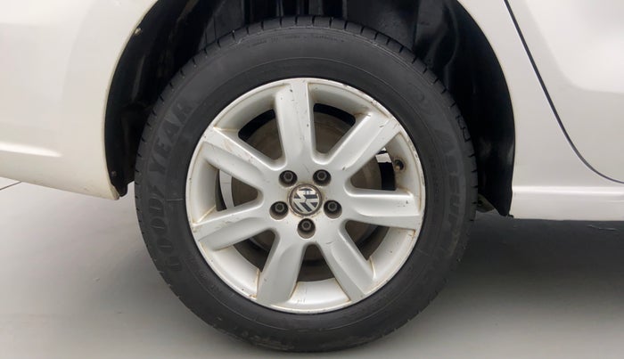 2011 Volkswagen Vento HIGHLINE PETROL, Petrol, Manual, 84,092 km, Right Rear Wheel