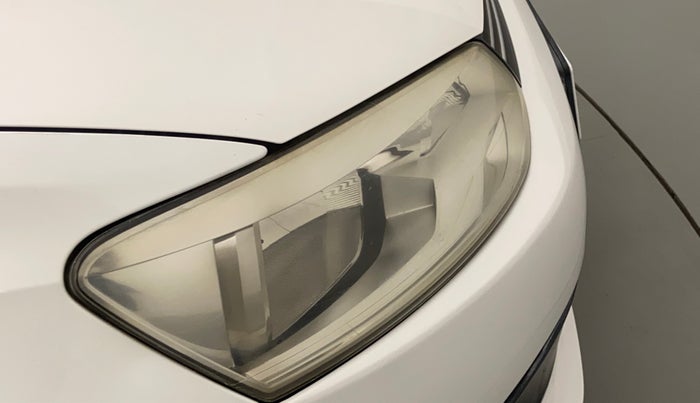 2011 Volkswagen Vento HIGHLINE PETROL, Petrol, Manual, 84,092 km, Right headlight - Faded