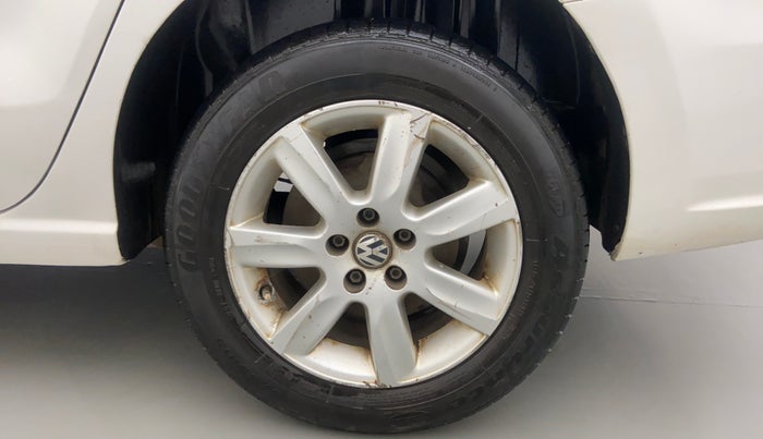 2011 Volkswagen Vento HIGHLINE PETROL, Petrol, Manual, 84,092 km, Left Rear Wheel