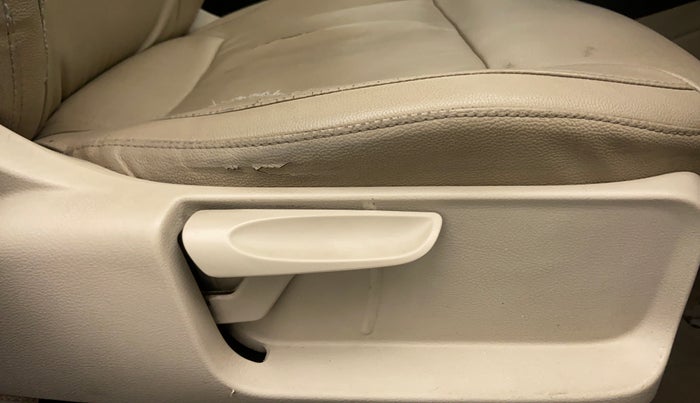 2011 Volkswagen Vento HIGHLINE PETROL, Petrol, Manual, 84,092 km, Driver Side Adjustment Panel