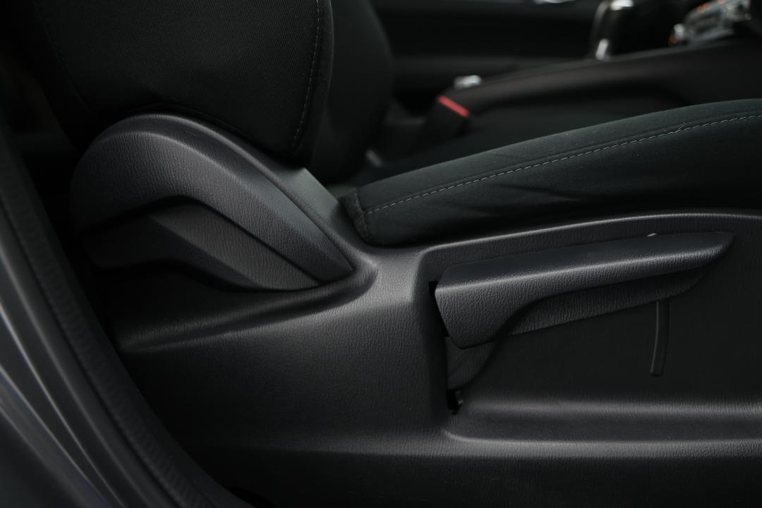 2024 Mazda CX-5 G25 Maxx Sport (FWD), Automatic, 41005 km, Right Side Front Door Cabin View