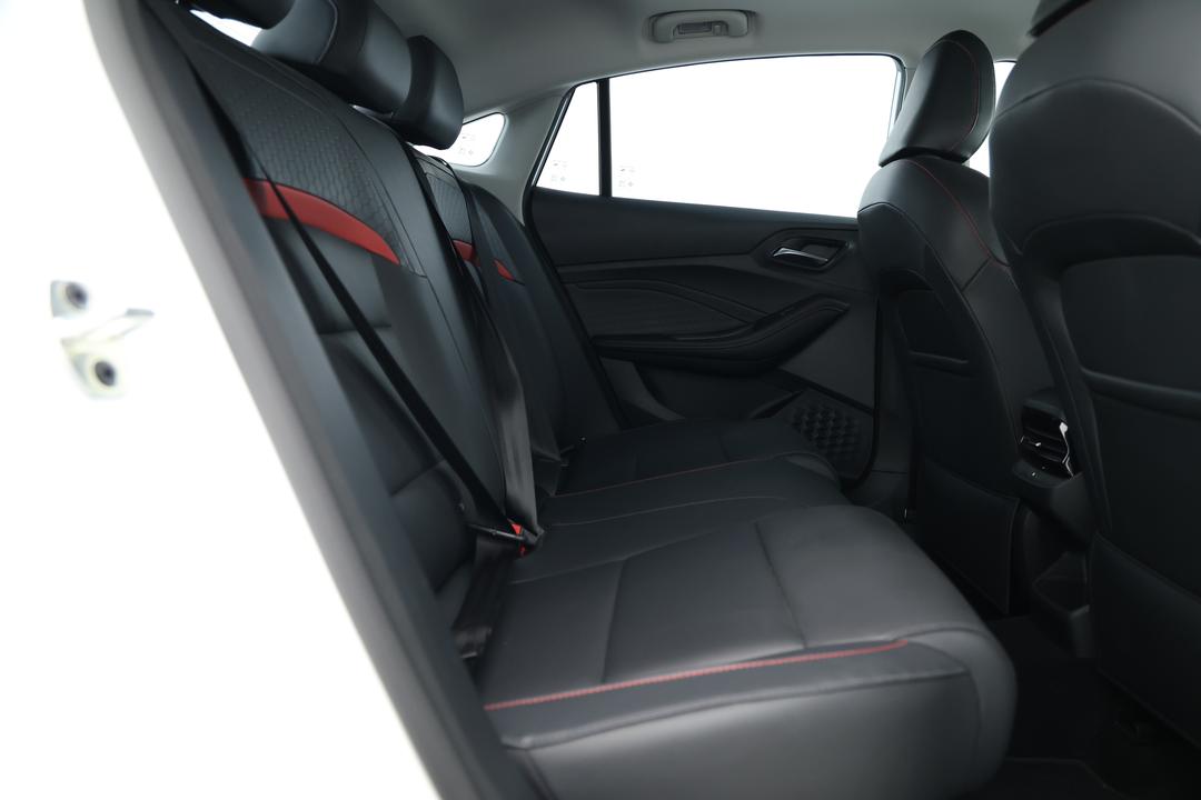 2023 MG Mg5 Essence, Automatic, 7209 km, Right Side Rear Door Cabin View