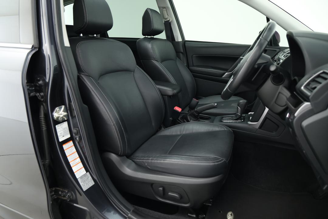 2017 Subaru Forester 2.0d-s, Automatic, 140774 km, Service History