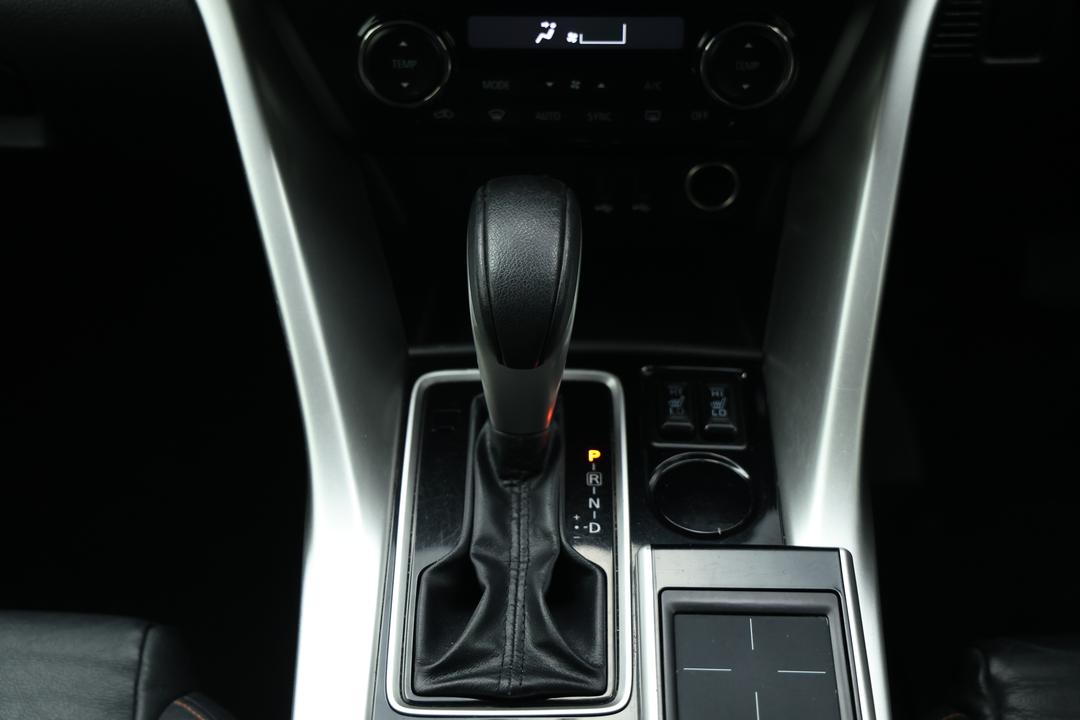 2017 Mitsubishi Eclipse Cross Exceed (2WD), Automatic, 145326 km, Dashboard View