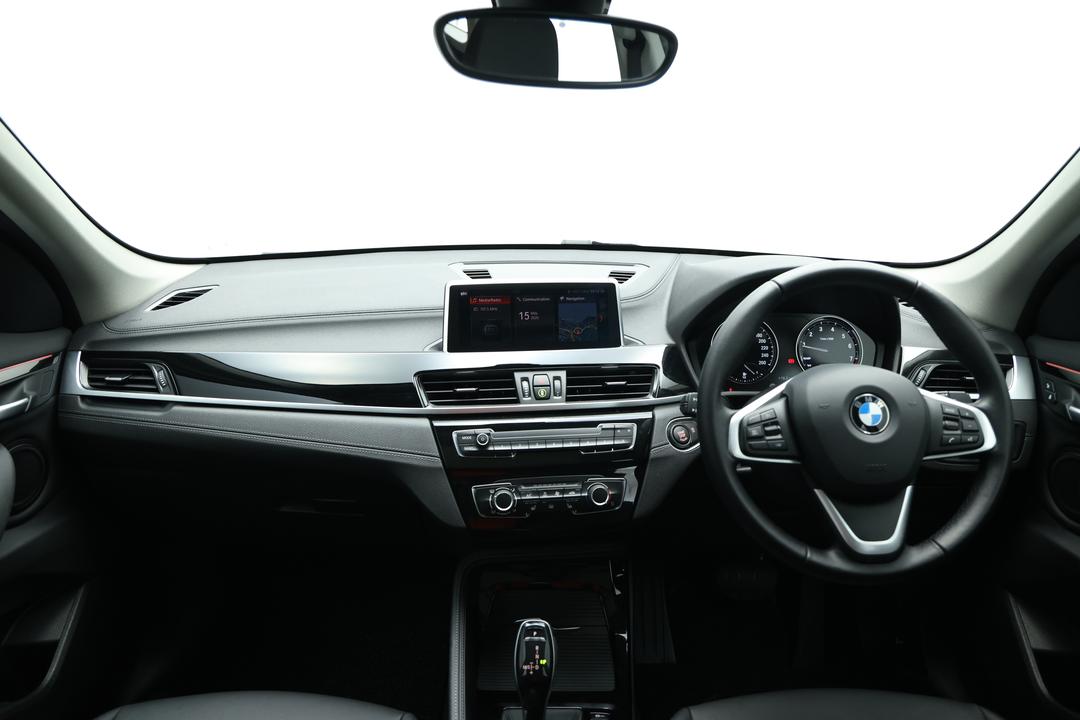 2022 BMW X1 sDrive 18i, Automatic, 29658 km, Third Row Seats