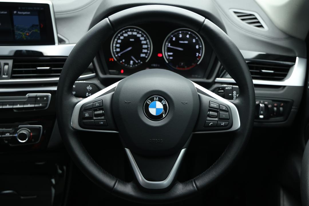 2022 BMW X1 sDrive 18i, Automatic, 29658 km, Dashboard View