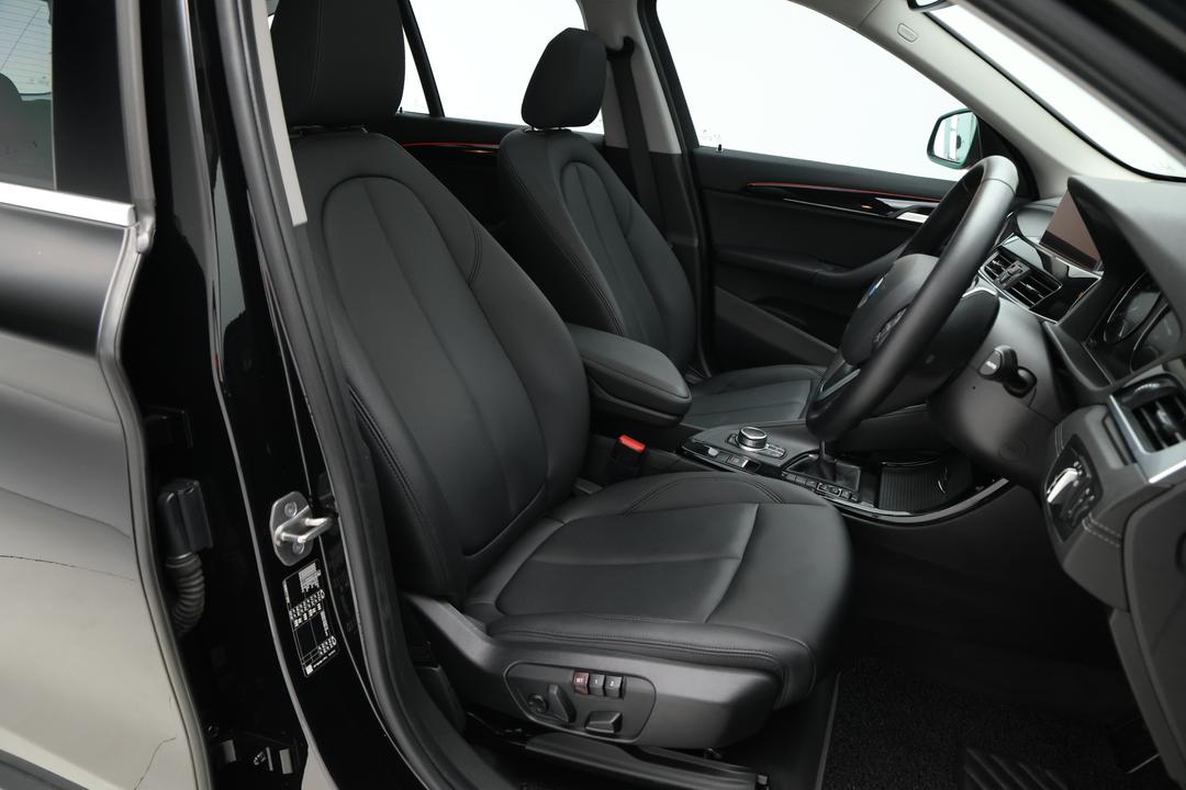 2022 BMW X1 sDrive 18i, Automatic, 29658 km, Speaker View
