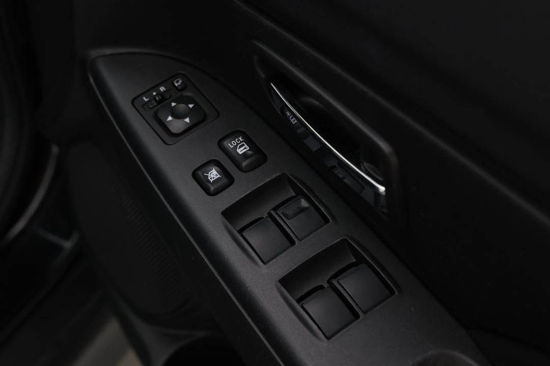 2017 Mitsubishi ASX Ls (2WD), Automatic, 101514 km, Right Side Front Door Cabin View