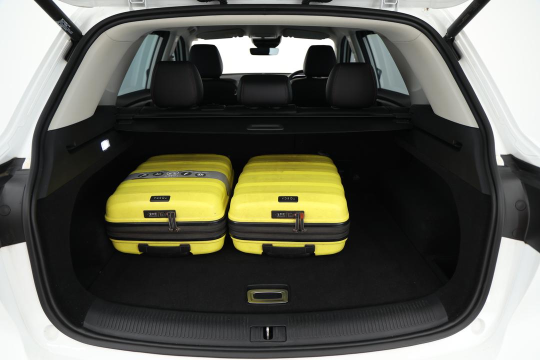 2021 MG HS Excite X, Automatic, 40402 km, Boot Inside View with Luggage