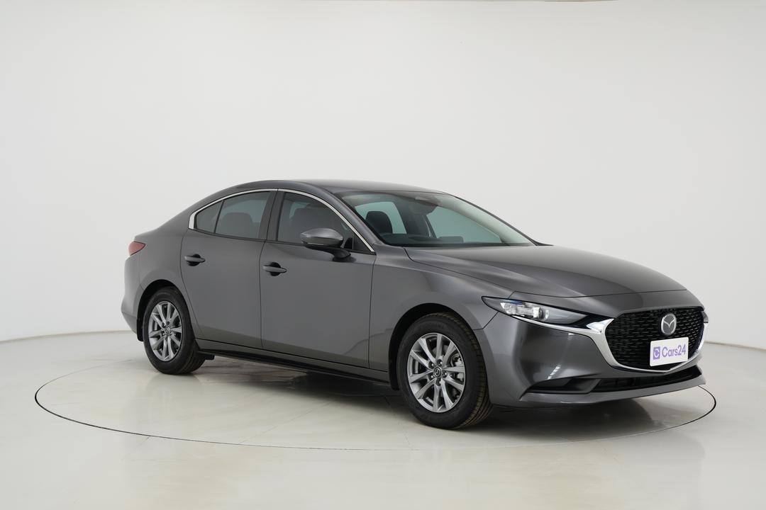 2024 Mazda 3 G20 Pure, Automatic, 16983 km, Right Front Diagonal (45- Degree) View