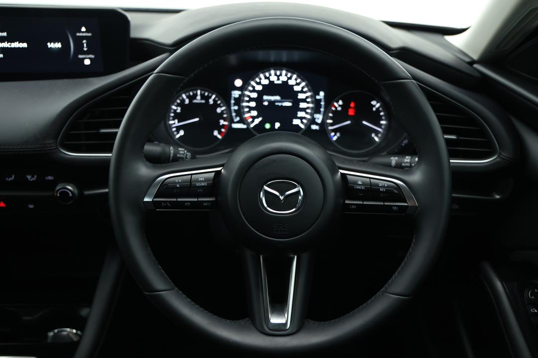 2024 Mazda 3 G20 Pure, Automatic, 16983 km, Steering Wheel Close-up