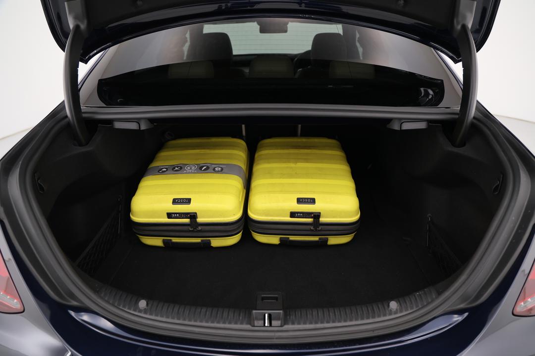2021 Mercedes-benz C300 C300, Automatic, 49874 km, Boot Inside View with Luggage