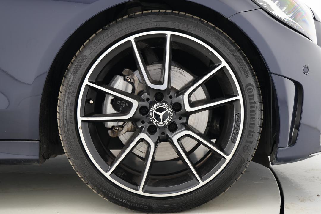 2021 Mercedes-benz C300 C300, Automatic, 49874 km, Right Front Wheel