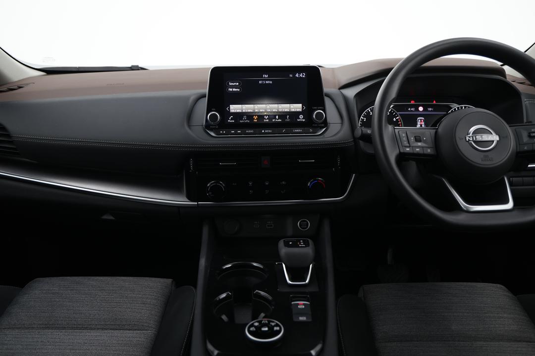 2024 Nissan X-trail St (4WD) 7 Seat, Automatic, 22789 km, Steering Wheel Close-up