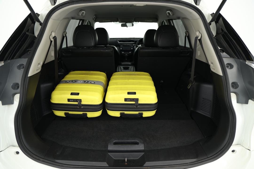 2016 Nissan X-trail St-l 7 Seat (FWD), Automatic, 106249 km, Boot Inside View with Luggage