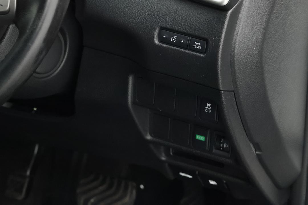2016 Nissan X-trail St-l 7 Seat (FWD), Automatic, 106249 km, Right Side Front Door Cabin View