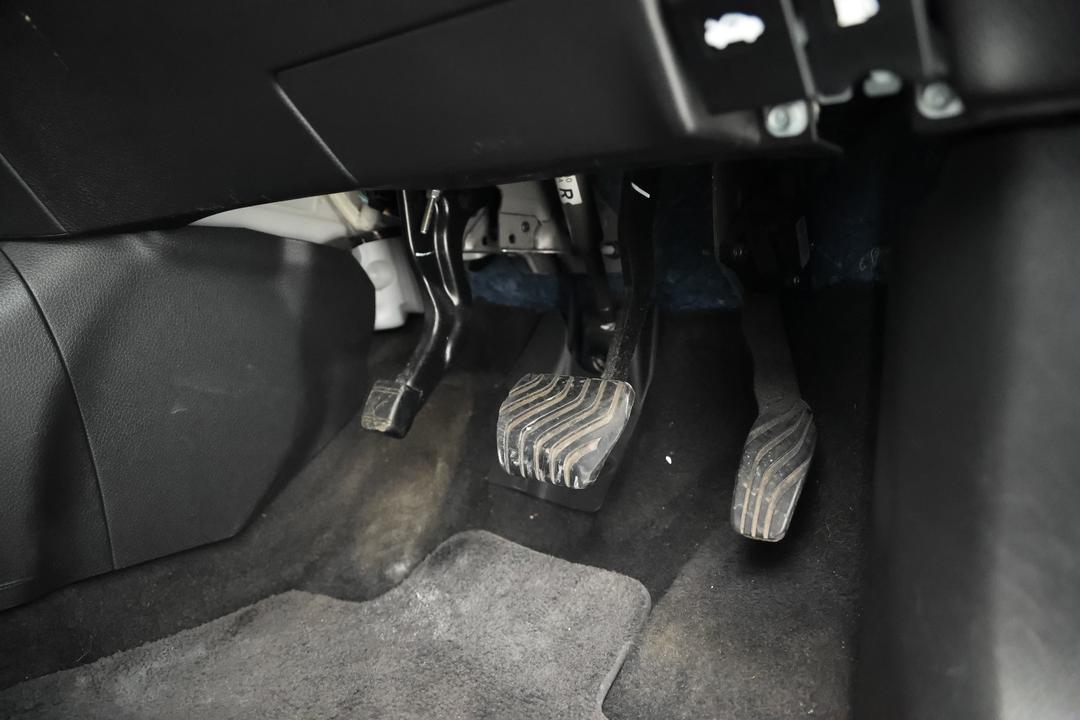 2016 Nissan X-trail St-l 7 Seat (FWD), Automatic, 106249 km, Drivers Side Adjustment Panel
