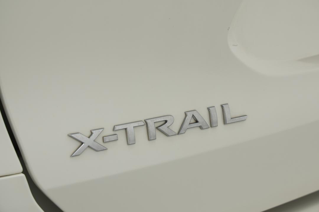 2016 Nissan X-trail St-l 7 Seat (FWD), Automatic, 106249 km, Badge (Boot Left Side)